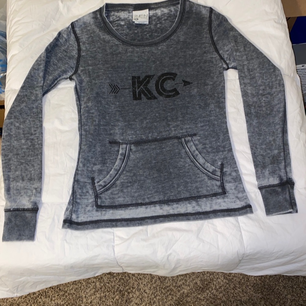 Women's grey long sleeve KC Kansas City waffle top , sz S